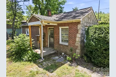 414 S Whitted Street, Hendersonville, NC 28739 - Photo 1