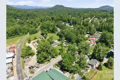 414 S Whitted Street, Hendersonville, NC 28739 - Photo 13
