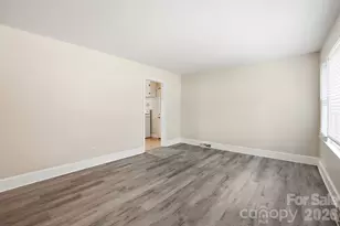 2032 Eastway Dr, Charlotte, NC 28205 - Photo 5