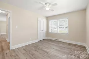 2032 Eastway Dr, Charlotte, NC 28205 - Photo 15