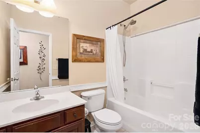 4628 Bonroi Avenue, Charlotte, NC 28213 - Photo 11