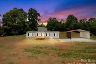 4051 10th Ave Dr SW, Hickory, NC 28602 - Photo 3
