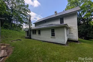 1327 Nc 80 Hwy, Bakersville, NC 28705 - Photo 5