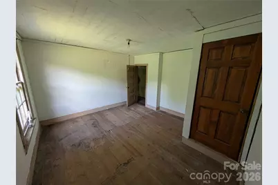 1327 Nc 80 Highway, Bakersville, NC 28705 - Photo 23