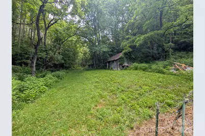 1327 Nc 80 Highway, Bakersville, NC 28705 - Photo 11