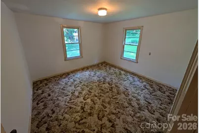 1327 Nc 80 Highway, Bakersville, NC 28705 - Photo 15