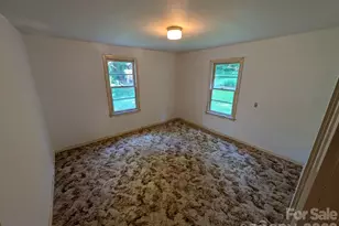 1327 Nc 80 Hwy, Bakersville, NC 28705 - Photo 15