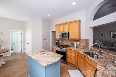 6103 Breckfield Court, Charlotte, NC 28278 - Photo 11