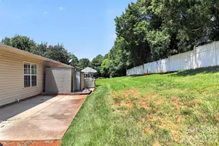 5422 Harris Cove Dr, Charlotte, NC 28269 - Photo 27