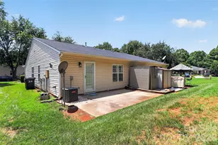 5422 Harris Cove Dr, Charlotte, NC 28269 - Photo 25