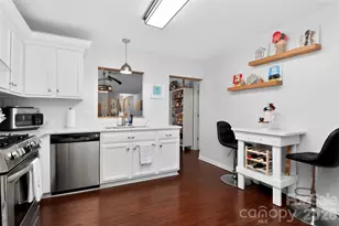 5422 Harris Cove Dr, Charlotte, NC 28269 - Photo 13