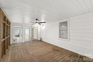 711 King Arthur Dr, Gastonia, NC 28056 - Photo 19