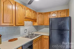 647 Town Mountain Rd, Asheville, NC 28804 - Photo 17