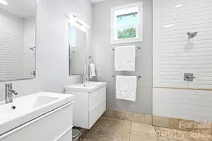 904 36th St, Charlotte, NC 28205 - Photo 25