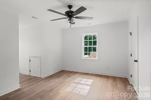 2751 Bridgeport Dr, Winston Salem, NC 27103 - Photo 33