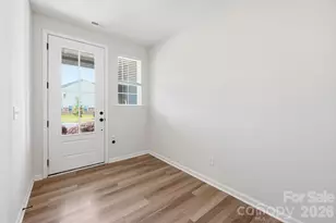 1103 Grays Ml Rd, Charlotte, NC 28215 - Photo 5