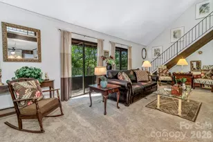 571 Tsisqua Cir, Brevard, NC 28712 - Photo 5