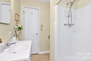 571 Tsisqua Cir, Brevard, NC 28712 - Photo 21