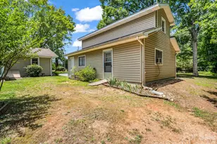 10 Deer Run Ln, Columbus, NC 28722 - Photo 3