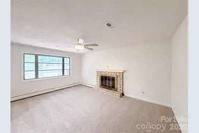 1580 W Cloaninger Avenue, Statesville, NC 28625 - Photo 3