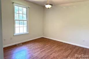 1724 Wellington Ave, Newton, NC 28658 - Photo 25