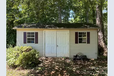 1724 Wellington Avenue, Newton, NC 28658 - Photo 29