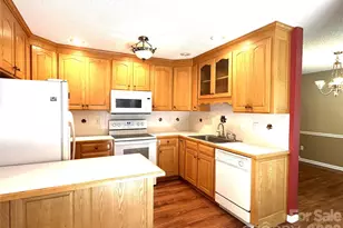 1724 Wellington Ave, Newton, NC 28658 - Photo 7