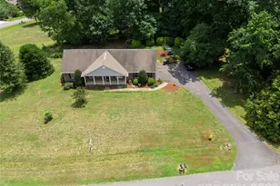 1724 Wellington Ave, Newton, NC 28658 - Photo 33