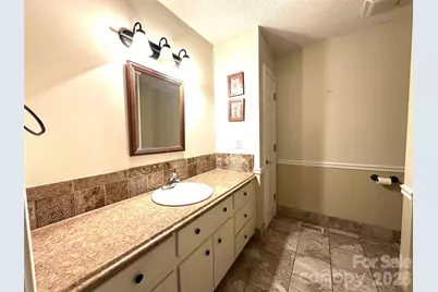 1724 Wellington Avenue, Newton, NC 28658 - Photo 21
