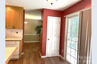 1724 Wellington Avenue, Newton, NC 28658 - Photo 5