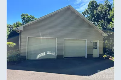 1724 Wellington Avenue, Newton, NC 28658 - Photo 27