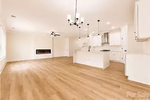 1242 N Sharon Amity Rd, Charlotte, NC 28211 - Photo 7