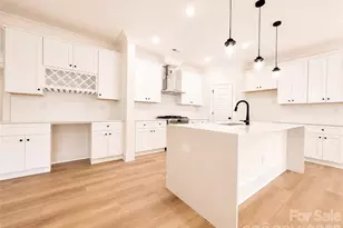 1242 N Sharon Amity Rd, Charlotte, NC 28211 - Photo 17