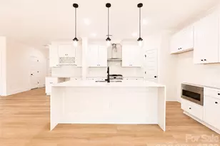 1242 N Sharon Amity Rd, Charlotte, NC 28211 - Photo 13