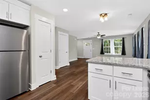1007 Wilmouth St, Shelby, NC 28152 - Photo 7