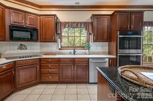 23 Boddington Ct, Asheville, NC 28803 - Photo 11