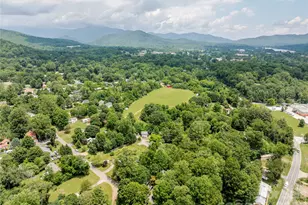 100 Stonewall Ave, Swannanoa, NC 28778 - Photo 7