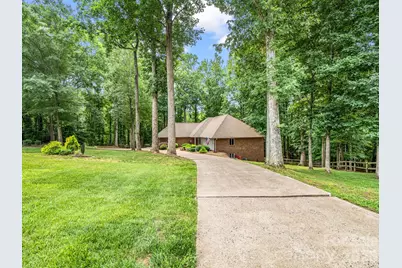 1810 Arbor Way Drive, Shelby, NC 28150 - Photo 3