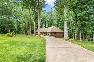 1810 Arbor Way Dr, Shelby, NC 28150 - Photo 3