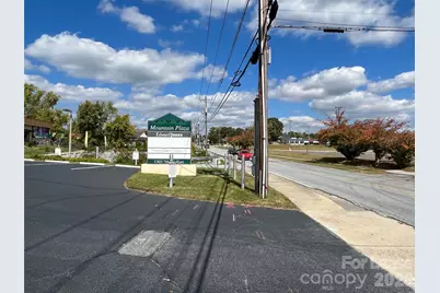 1303 7th Avenue E #C, Hendersonville, NC 28791 - Photo 5