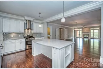 2100 Queens Road W #Panorama, Charlotte, NC 28207 - Photo 3