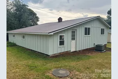 908 E 1st Street, Newton, NC 28658 - Photo 27