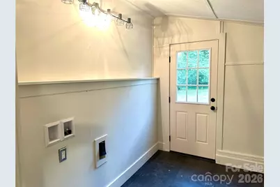 908 E 1st Street, Newton, NC 28658 - Photo 23