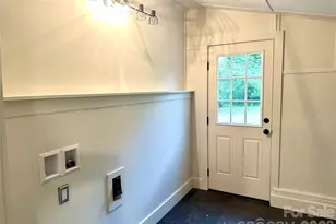 908 E 1st St, Newton, NC 28658 - Photo 23