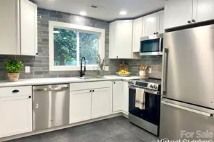 908 E 1st St, Newton, NC 28658 - Photo 7