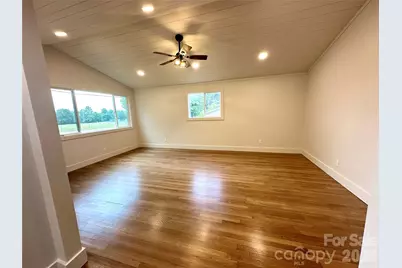 908 E 1st Street, Newton, NC 28658 - Photo 7