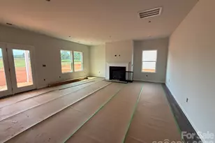 4017 Juno Dr, Charlotte, NC 28215 - Photo 5