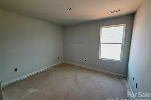 4017 Juno Dr, Charlotte, NC 28215 - Photo 9