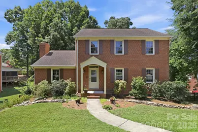 340 Walnut Point Drive, Matthews, NC 28105 - Photo 1