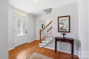 340 Walnut Point Dr, Matthews, NC 28105 - Photo 3